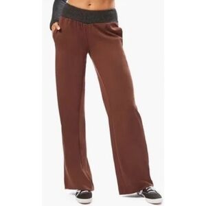 WeWoreWhat▪️V Wide Leg Pant